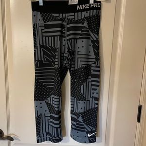 Nike Pro Medium 3/4 Leggings